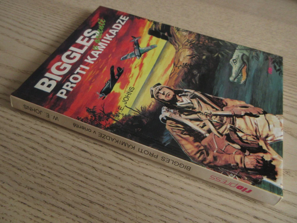 BIGGLES PROTI KAMIKADZE V ORIENTĚ, W. E. JOHNS, **an
