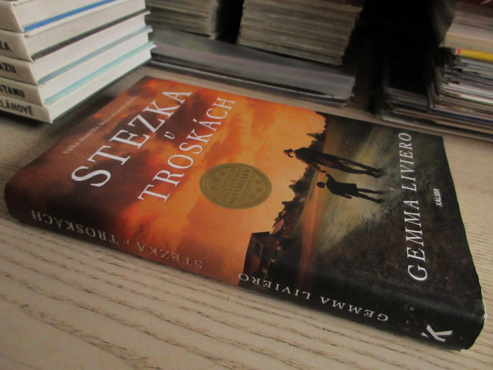 STEZKA V TROSKÁCH, GEMMA LIVIERO, **an