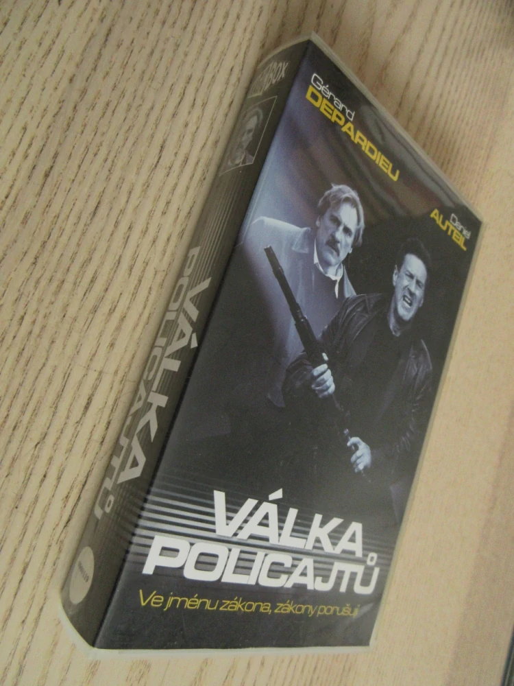 VÁLKA POLICAJTŮ, G. DEPARDIEU, D. AUTEIL, VHS VIDEOKAZETA
