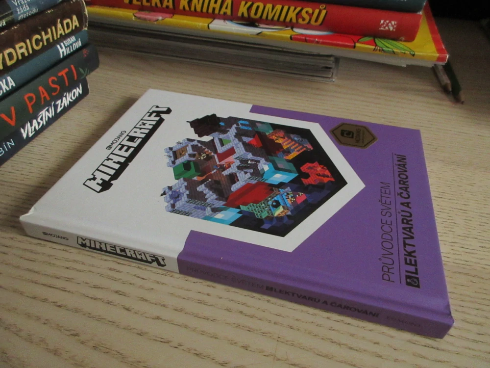 MINECRAFT: PRŮVODCE SVĚTEM LEKVARŮ A ČAROVÁNÍ, MOJANG, **an
