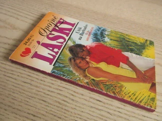 OPOJNÉ LÁSKY: ÚTĚK NA BARBADOS, ILLA VAN BERGHOVÁ, **an