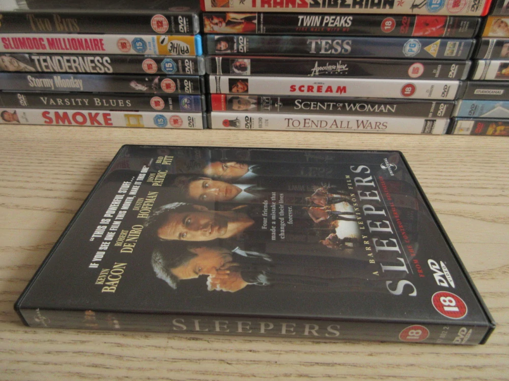 SPÁČI, K. BACON, R. DE NIRO, GB OBAL, ČESKÁ VERZE, DVD FILM