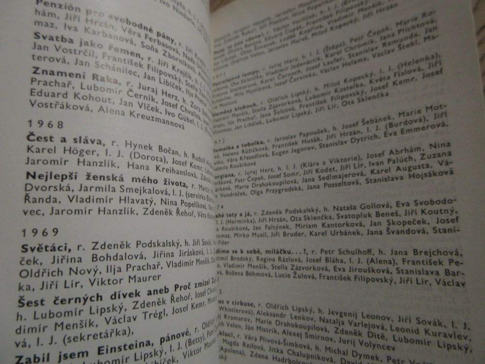 JANŽUROVÁ IVA, FILMOVÝ SEŠIT, **an