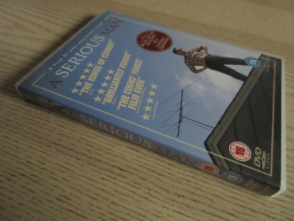 SERIÓZNÍ MUŽ, M. STUHLBARG, R. KIND, GB OBAL, ČESKÁ VERZE, DVD FILM