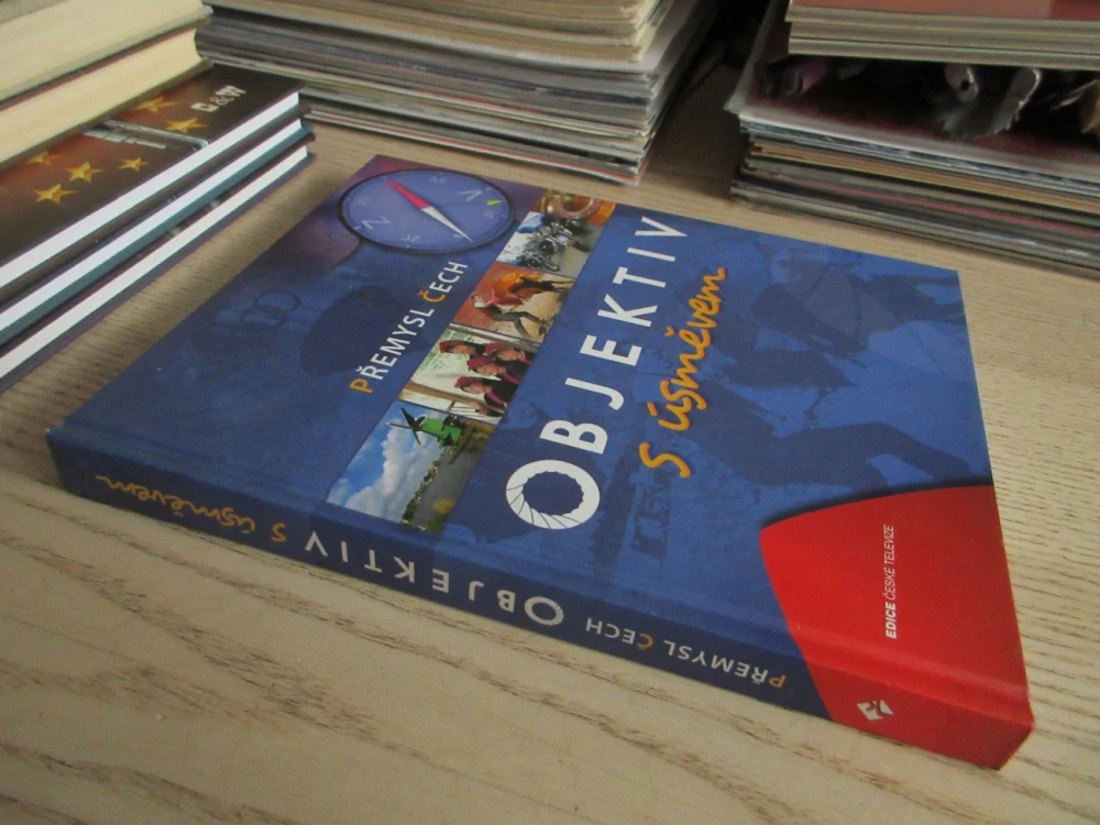 OBJEKTIV S ÚSMĚVEM, PŘEMYSL ČECH, **an
