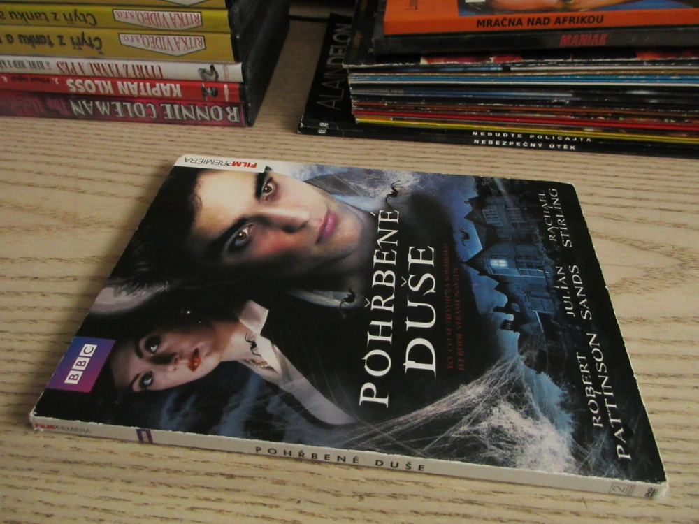POHŘBENÉ DUŠE, R. PATTINSON, J. SANDS, R. STIRLING, DVD FILM