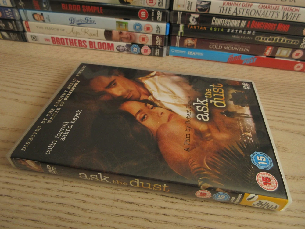 ZEPTEJ SE PRACHU, FARRELL, HAYEK, GB OBAL, ČESKÉ DVD FILM