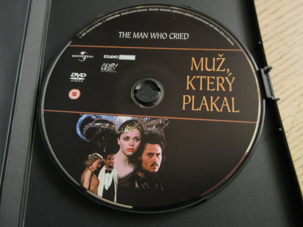 MUŽ, KTERÝ PLAKAL, DEPP, RICCI, GB OBAL, ČESKÉ DVD FILM