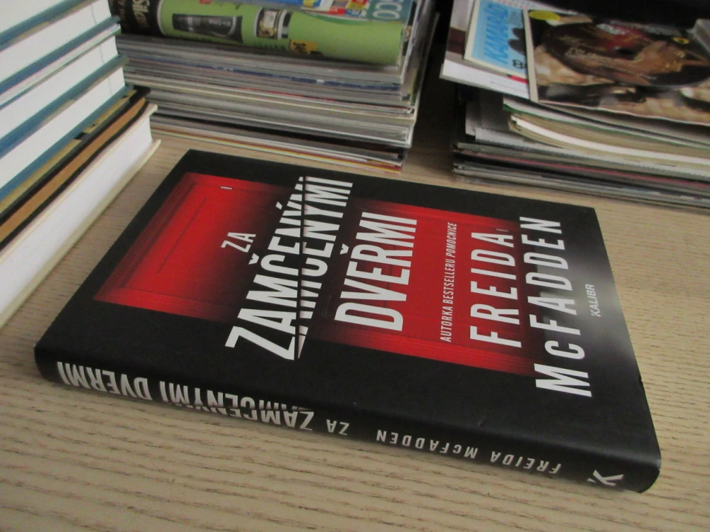 ZA ZAMČENÝMI DVĚRMI, FREIDA MCFADDEN, **an