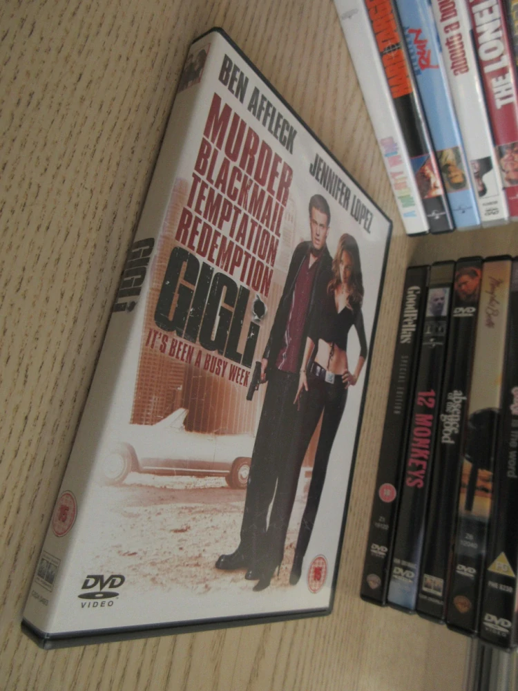 LÁSKA S RIZIKEM, GB. OBAL, ČESKÉ TITULKY, DVD FILM