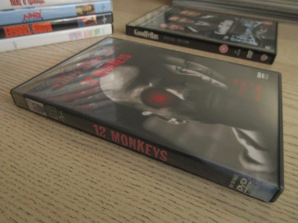 12 OPIC, GB. OBAL, ČESKÉ TITULKY, DVD FILM VČETNĚ BOOK