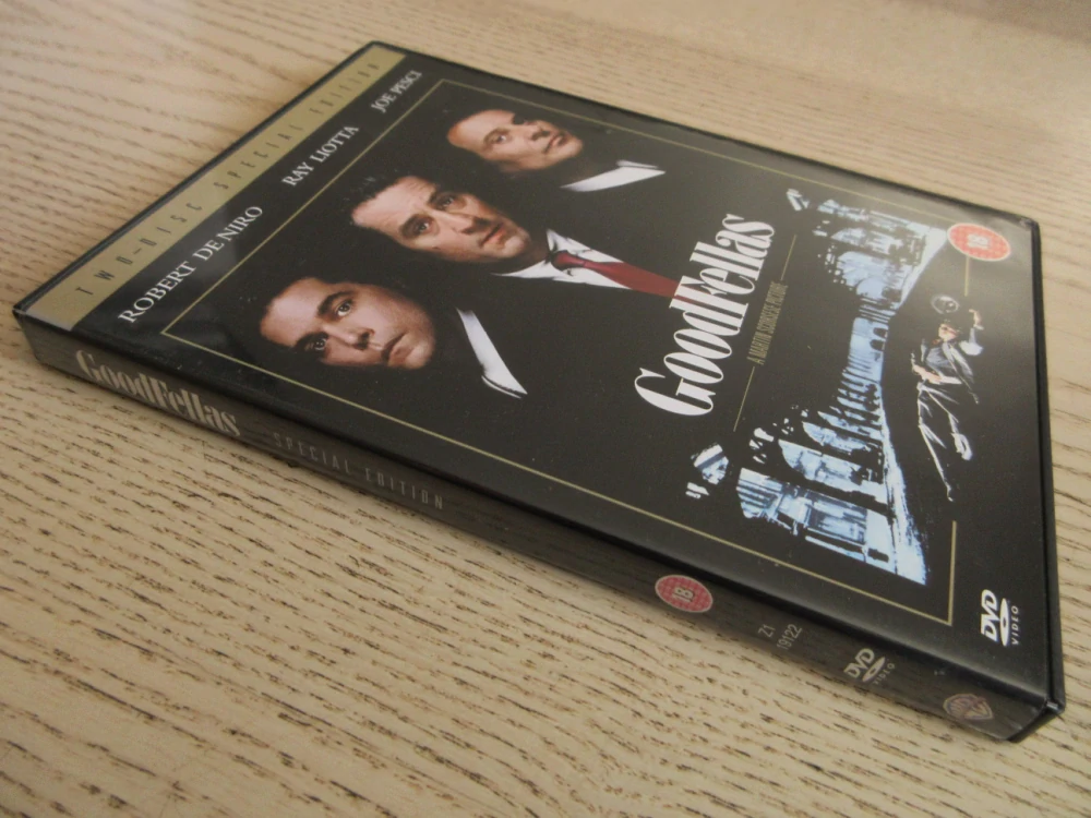 MAFIÁNI, GB. OBAL, ČESKÉ TITULKY, 2X DVD FILM VČETNĚ BOOK