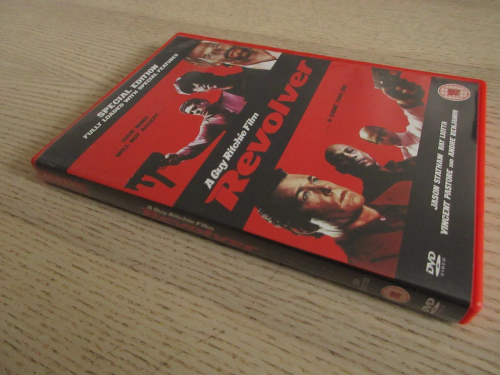 REVOLVER, J.STATHAM, GB OBAL, ČESKÁ VERZE, DVD FILM