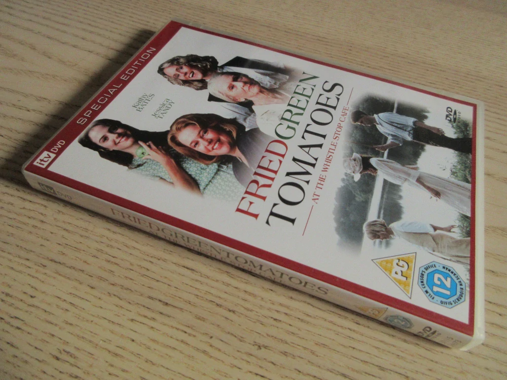 SMAŽENÁ ZELENÁ RAJČATA, K.BATES, GB OBAL, ČESKÁ VERZE, DVD FILM