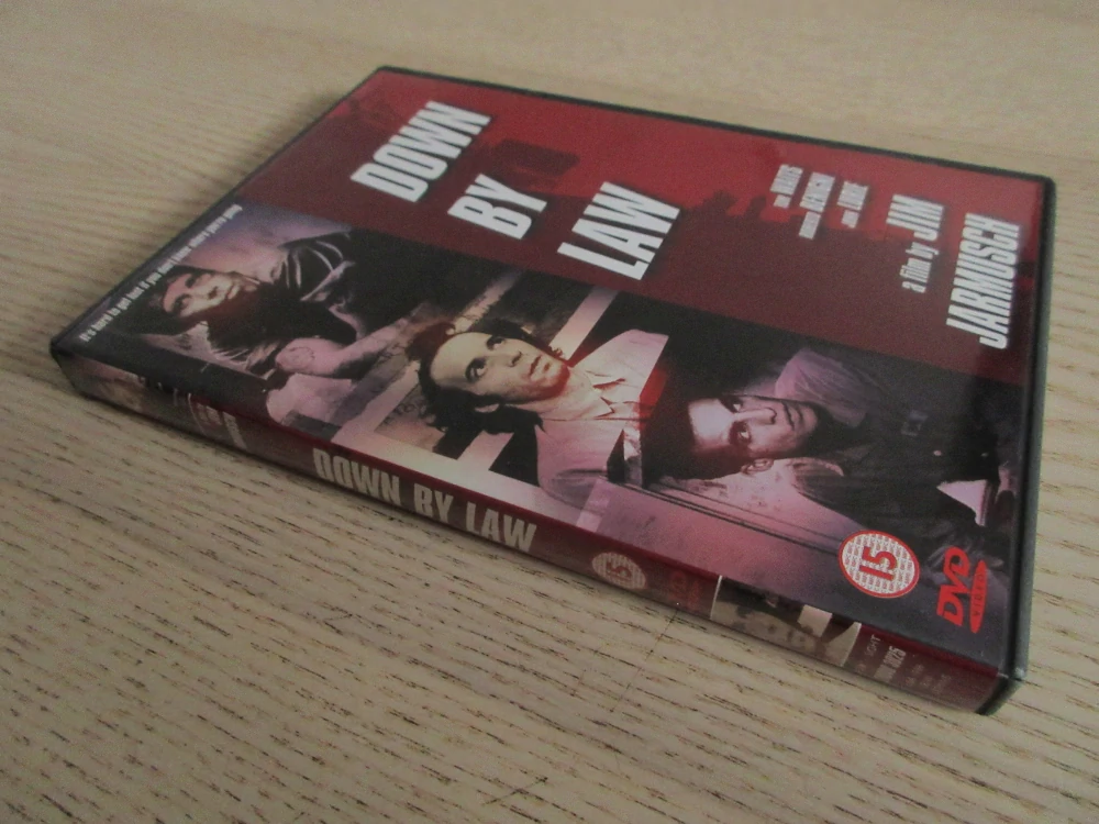 MIMO ZÁKON, J.JARMUSCH, GB OBAL, ČESKÁ VERZE, DVD FILM