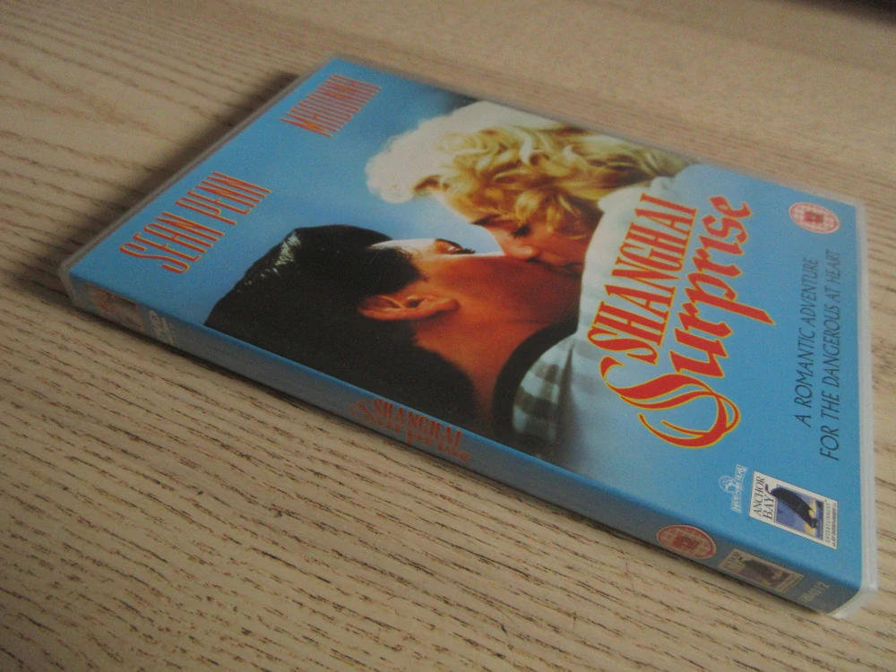 ŠANGHAJSKÉ PŘEKVAPENÍ, MADONNA, S.PENN, GB OBAL, ČESKÁ VERZE, DVD FILM