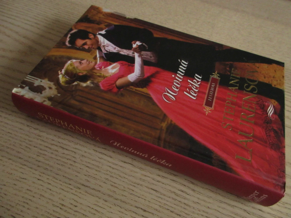 NEVINNÁ LÉČKA, STEPHANIE LAURENSONOVÁ, **an