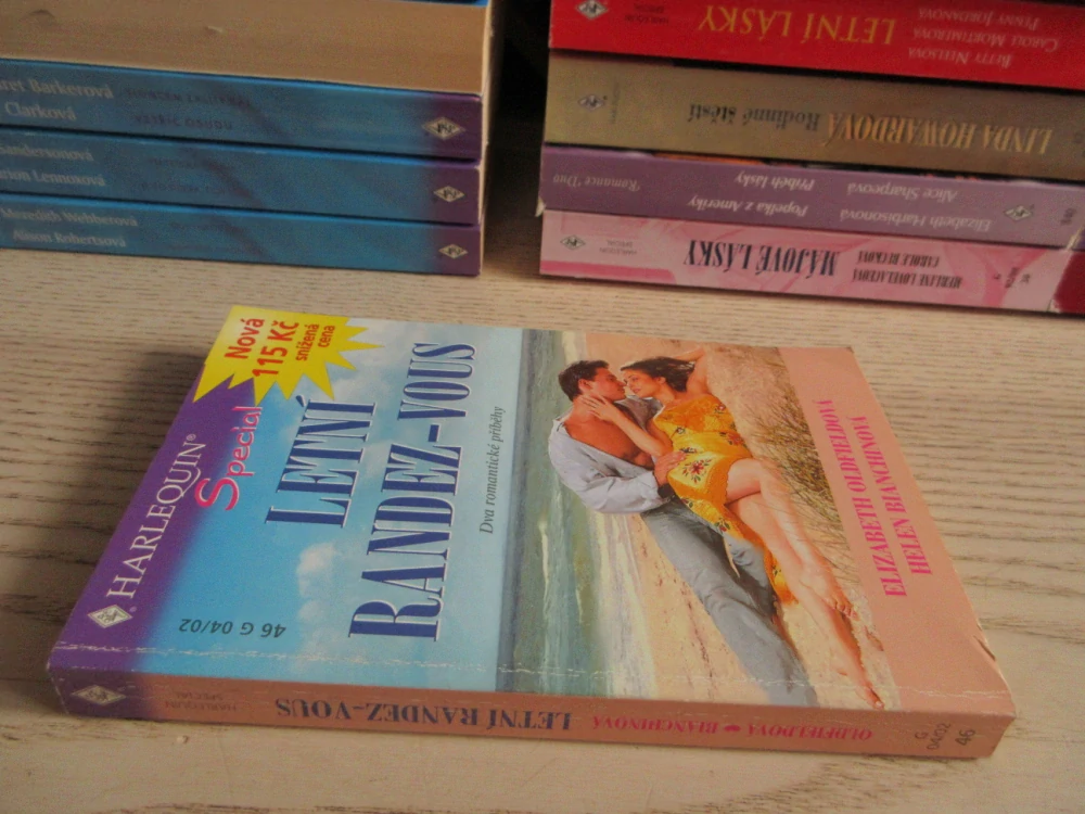 DOSTAVENÍČKO V RIU, ELIZABETH OLDFIELDOVÁ, VÁŠNIVÁ MILENKA, HELEN BIANCHINOVÁ, **an