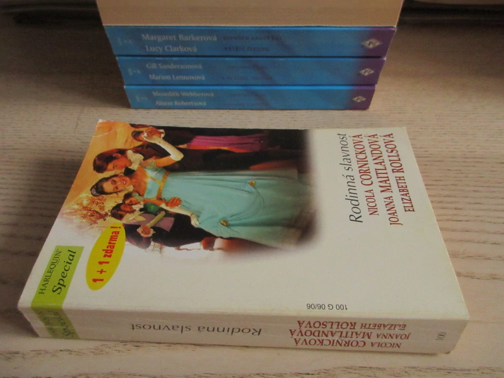 RODINNÁ SLAVNOST: NICOLA CORNICKOVÁ, JOANNA MAITLANDOVÁ, ELIZABETH ROLLSOVÁ, Č. 100, **an