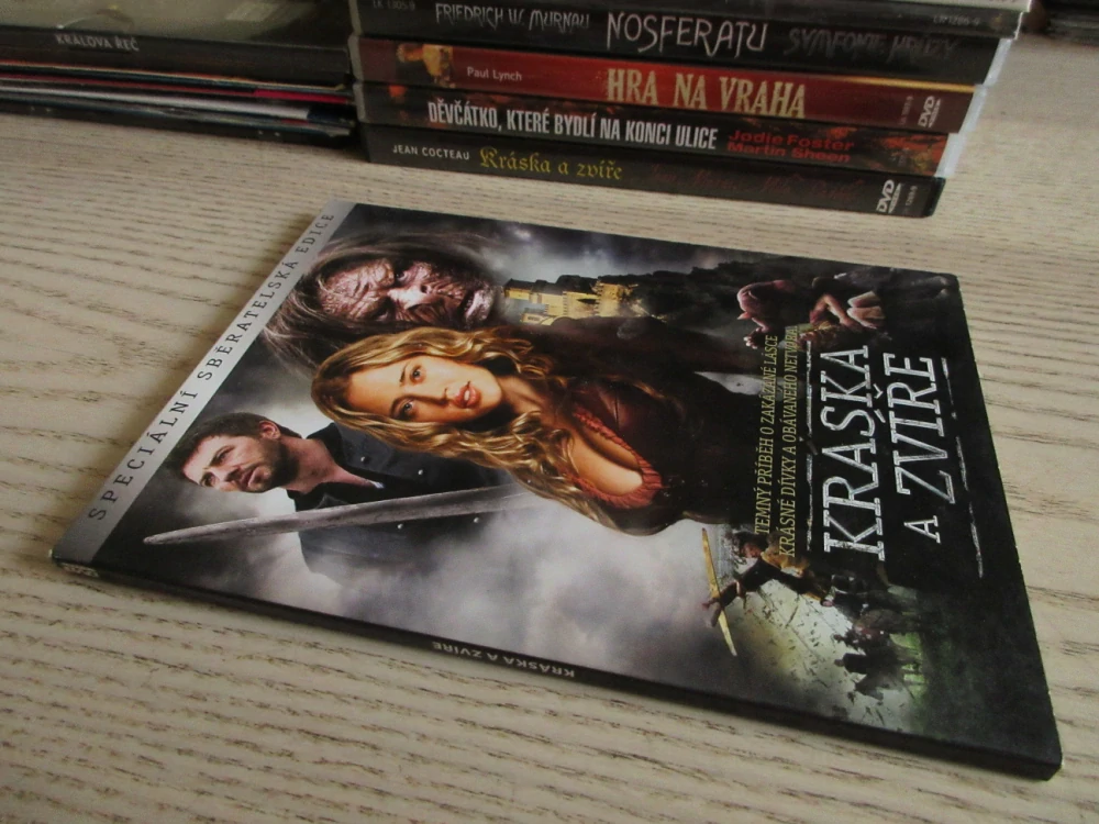 KRÁSKA A ZVÍŘE, DVD FILM