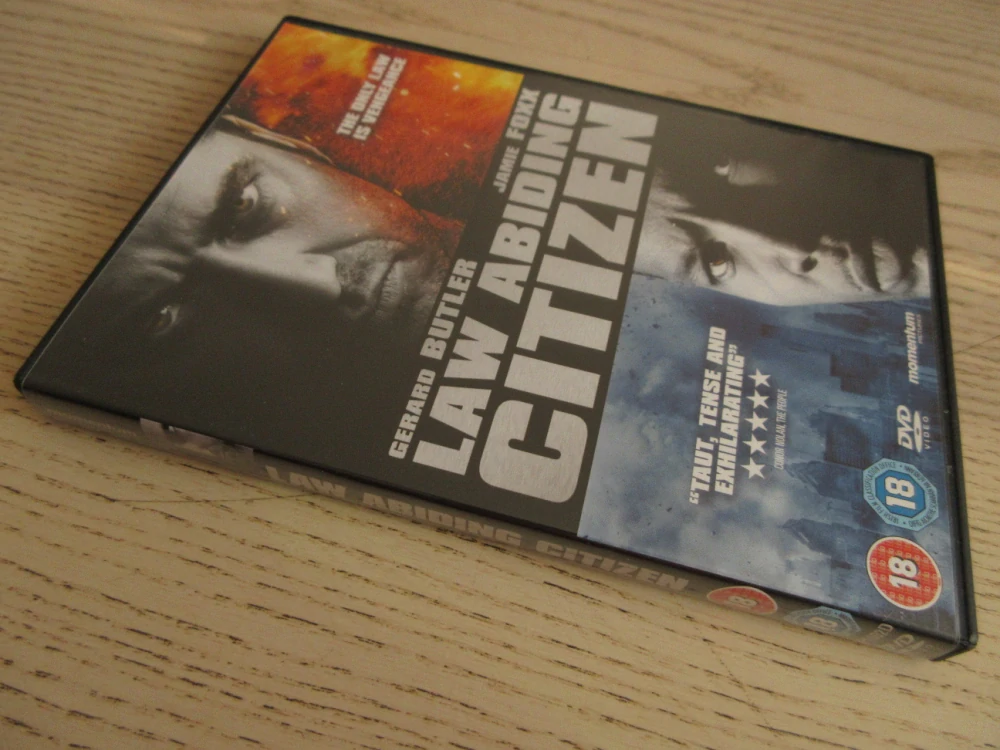 CTIHODNÝ OBČAN, G.BUTLER, J.FOXX, GB OBAL, ČESKÉ DVD FILM