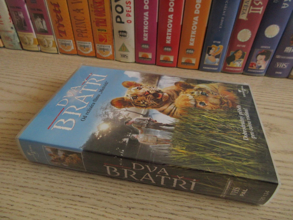 DVA BRATŘI, VHS VIDEOKAZETA