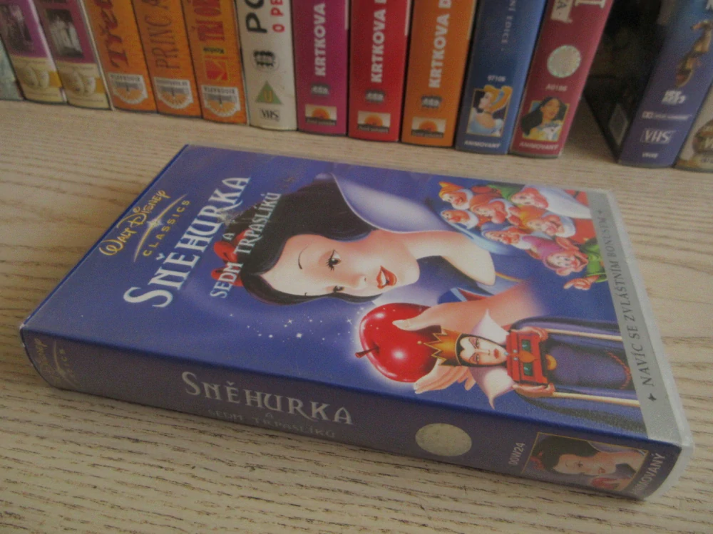 SNĚHURKA A SEDM TRPASLÍKŮ, VHS VIDEOKAZETA