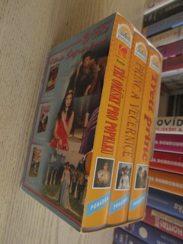 PRINC A VEČERNICE, TŘETÍ PRINC, TŘI OŘÍŠKY PRO POPELKU, L. ŠAFRÁNKOVÁ, 3X VHS VIDEOKAZETA