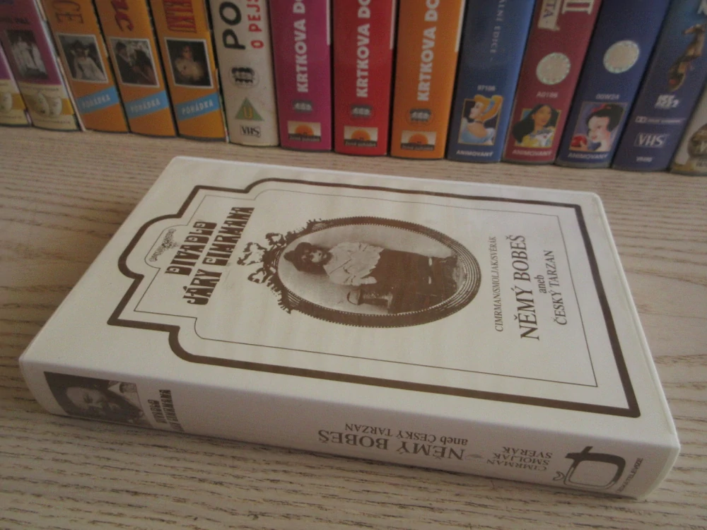 NĚMÝ BOBEŠ ANEB ČESKÝ TARZAN, Z. SVĚRÁK, L. SMOLJAK, VHS VIDEOKAZETA