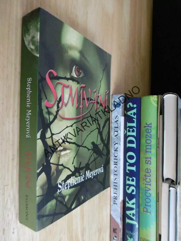 STMÍVÁNÍ, STEPHENIE MEYEROVÁ, **an