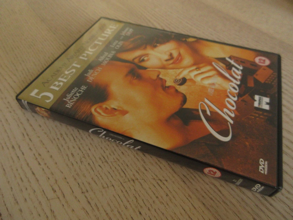 ČOKOLÁDA, J.DEPP, GB OBAL, ČESKÉ DVD FILM