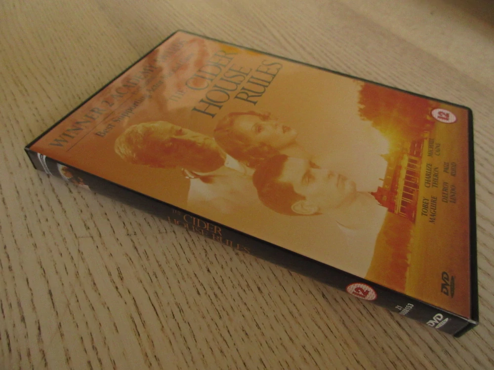 PRAVIDLA MOŠTÁRNY, M.CAINE, C.THERON, GB OBAL, ČESKÉ DVD FILM
