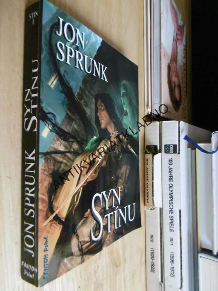 SYN STÍNU, JON SPRUNK, **an