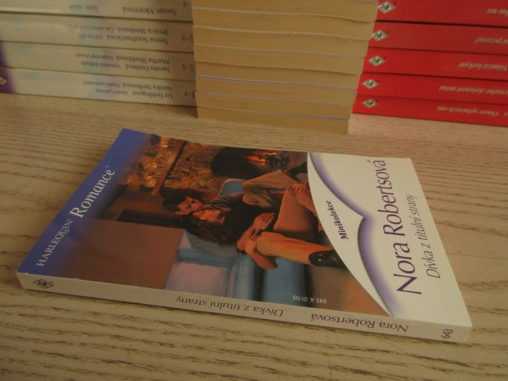 DÍVKA Z TITULNÍ STRANY, NORA ROBERTSOVÁ, **an