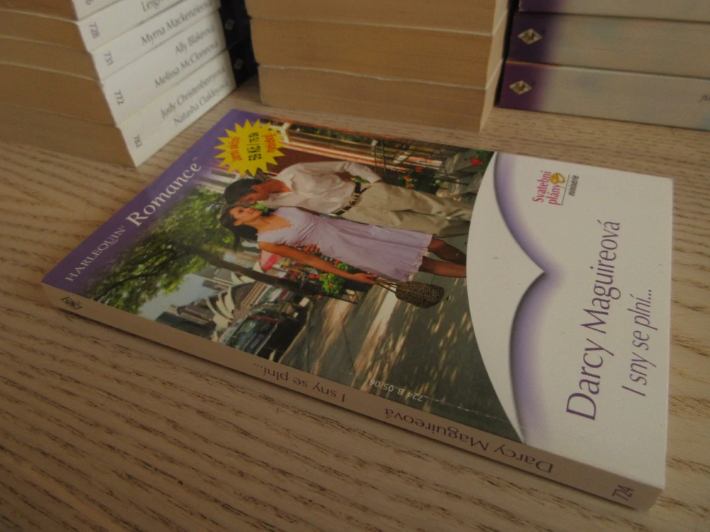 I SNY SE PLNÍ..., DARCY MAGUIREOVÁ, **an