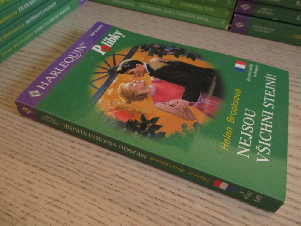 NEJSOU VŠICHNI STEJNÍ!, HELEN BROOKSOVÁ, **an