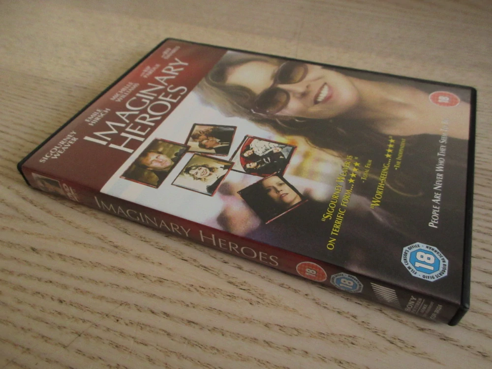 OBYČEJNÍ HRDINOVÉ, S.WEAVER, J.DANIELS, GB OBAL, ČESKÁ VERZE, DVD FILM