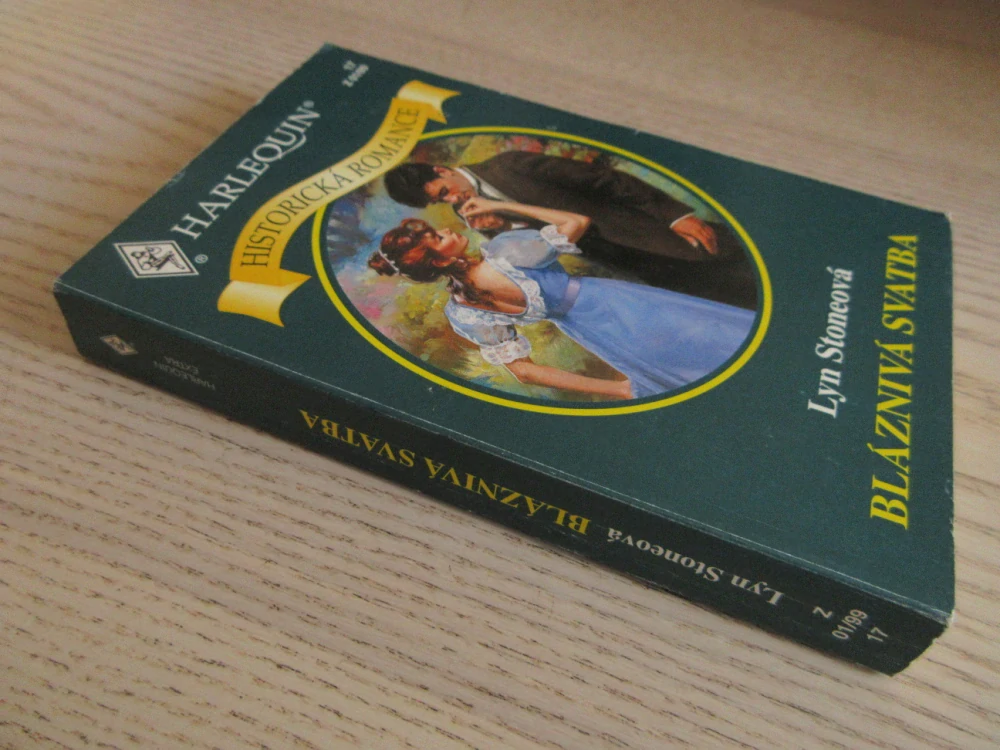 BLÁZNIVÁ SVATBA, LYN STONEOVÁ, **an