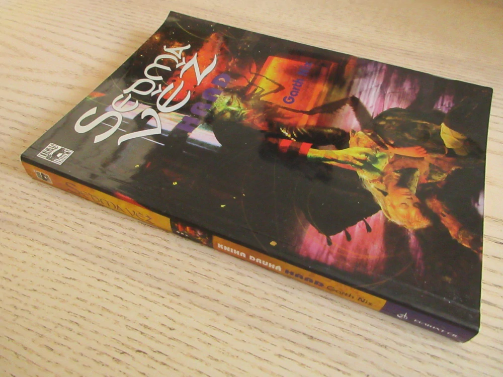 SEDMÁ VĚŽ: HRAD, GARTH NIX, **an