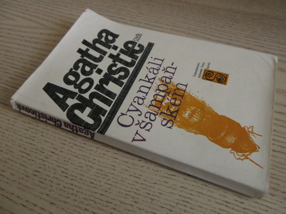 CYANKÁLI V ŠAMPAŇSKÉM, AGATHA CHRISTIE, **an