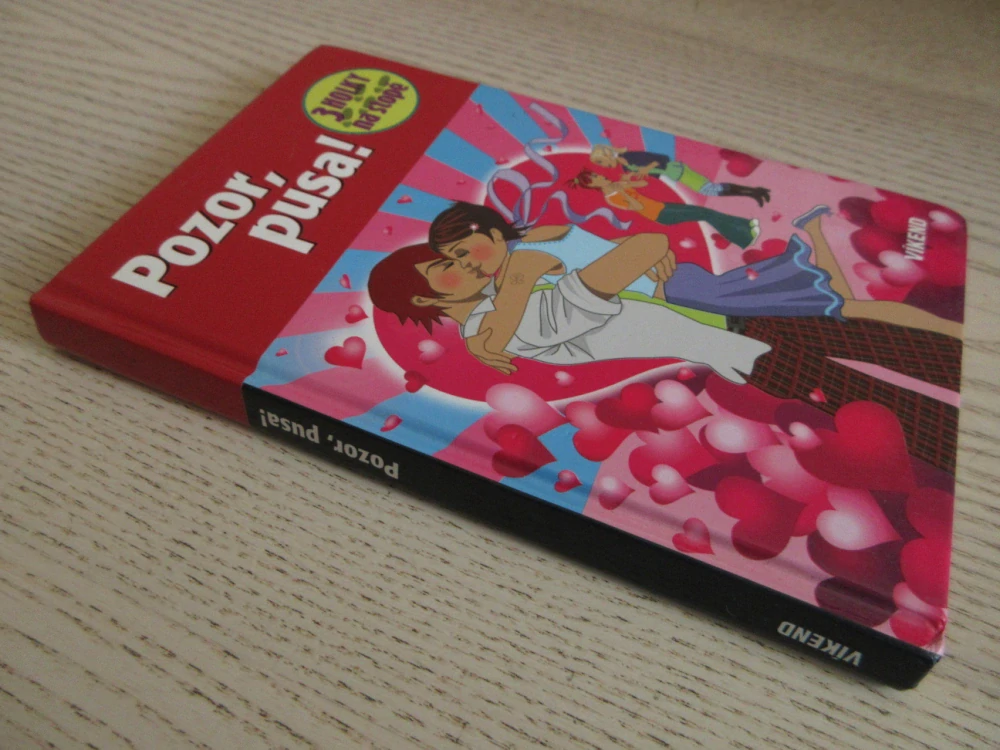 TŘI HOLKY NA STOPĚ: POZOR, PUSA!, HENRIETTE WICH, **an
