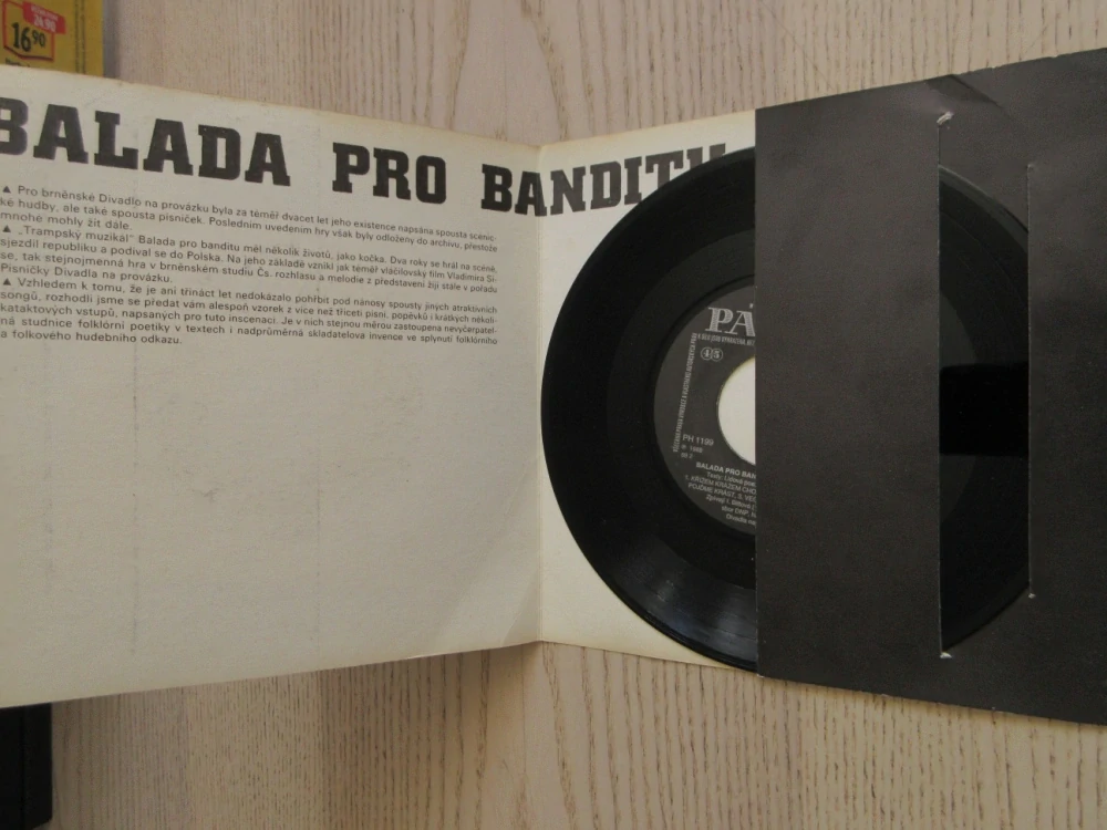 BALADA PRO BANDITU, PÍSNIČKY Z DIVADLA NA PROVÁZKU, IVA BITTOVÁ, MIROSLAV DONUTIL, JAN SVOBODA, MALÁ DESKA