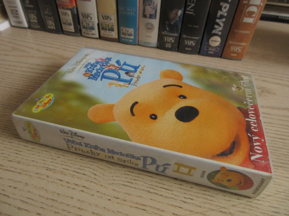 VELKÁ KNIHA MEDVÍDKA PÚ, PŘÍBĚHY OD SRDCE, VHS VIDEOKAZETA