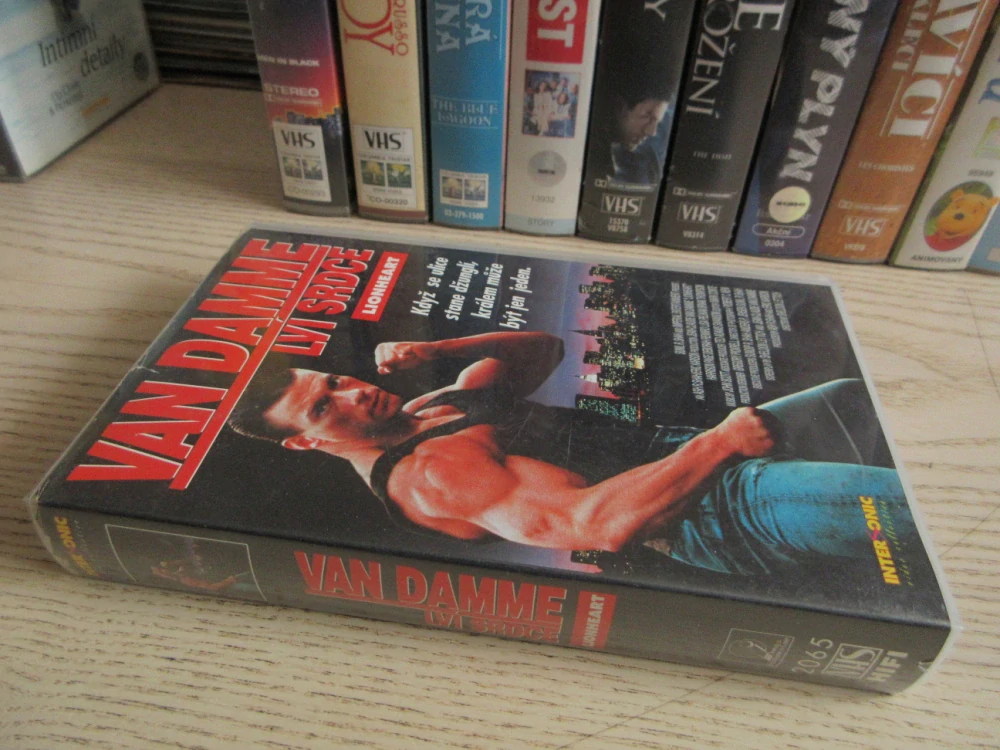 LVÍ SRDCE, J.-C. VAN DAMME, VHS VIDEOKAZETA