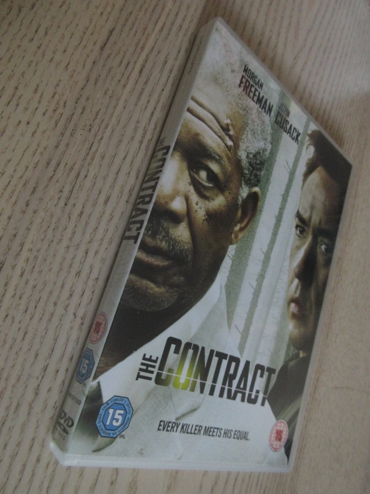 KONTRAKT, M. FREEMAN, J. CUSACK, GB OBAL, ČESKÉ DVD FILM