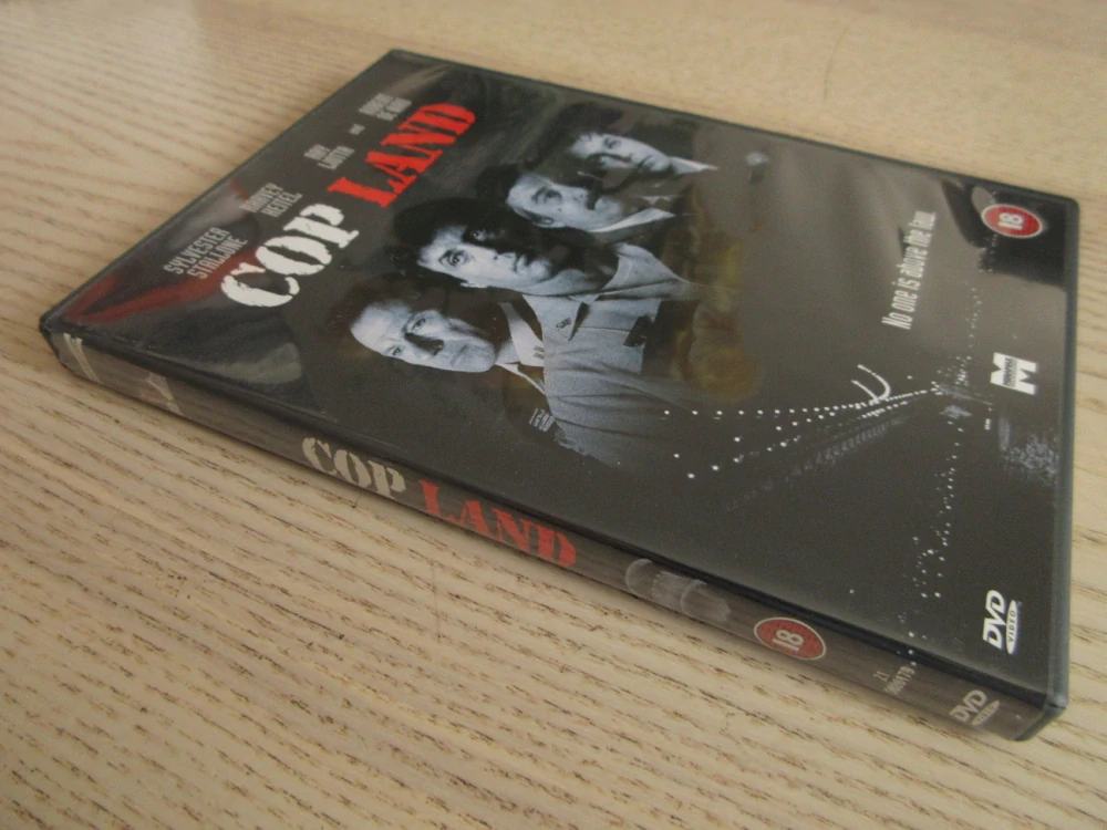 ZEMĚ POLICAJTŮ, S. STALLONE, H. KEITEL, GB OBAL, ČESKÉ DVD FILM