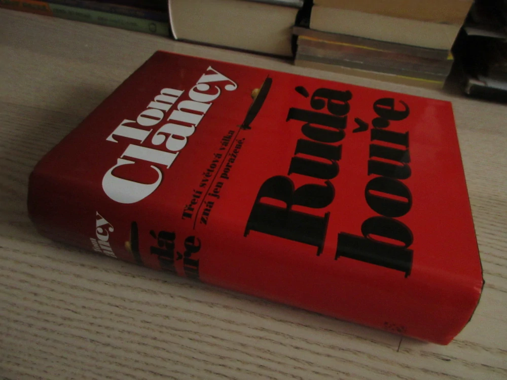 RUDÁ BOUŘE, TOM CLANCY, **an