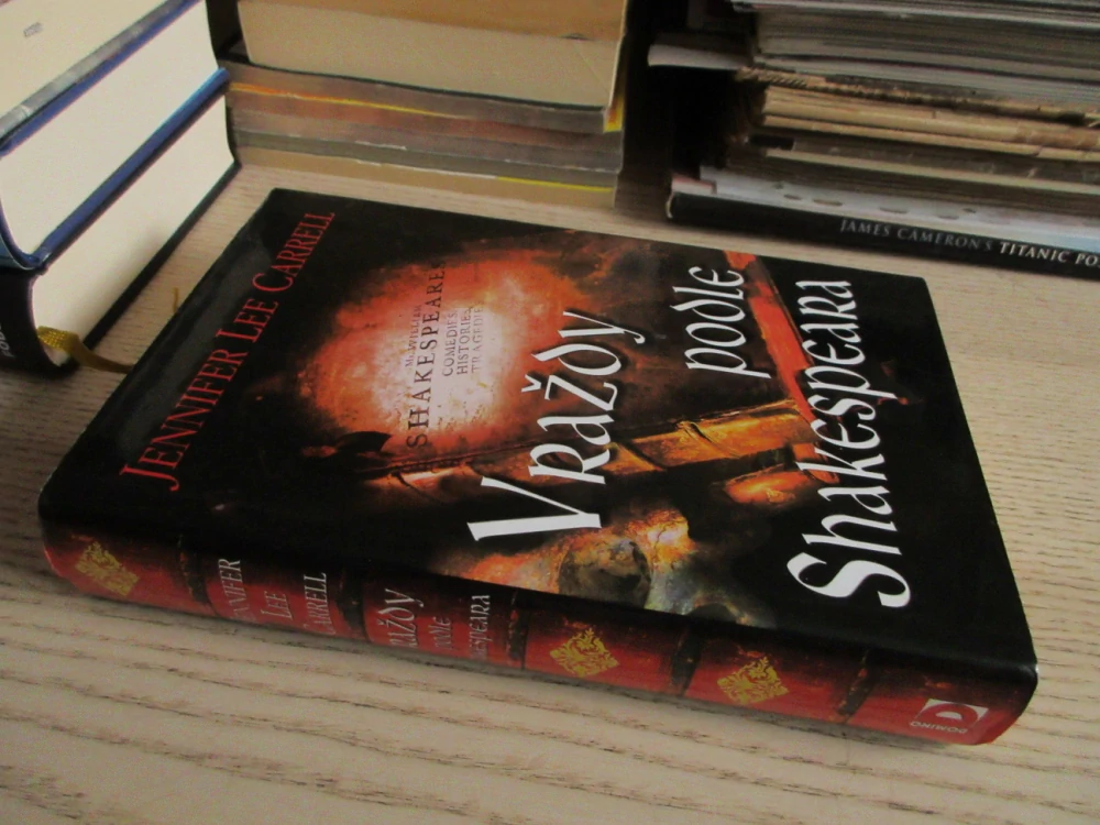 VRAŽDY PODLE SHAKESPEARE, JENNIFER LEE CARRELL, **an