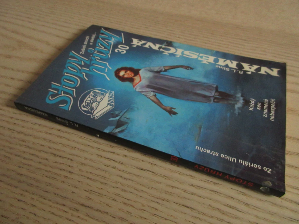 STOPY HRŮZY 30 - NÁMĚSÍČNÁ, R. L. STINE, **an