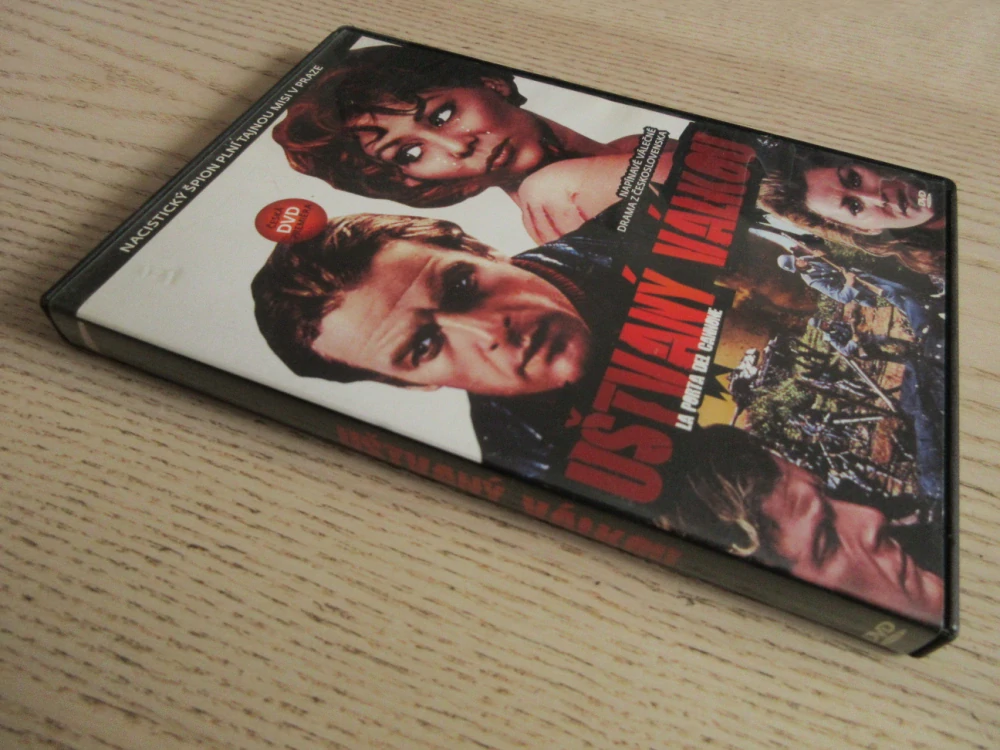 UŠTVANÝ VÁLKOU, J. GARKO, I. DAMICK, DVD FILM